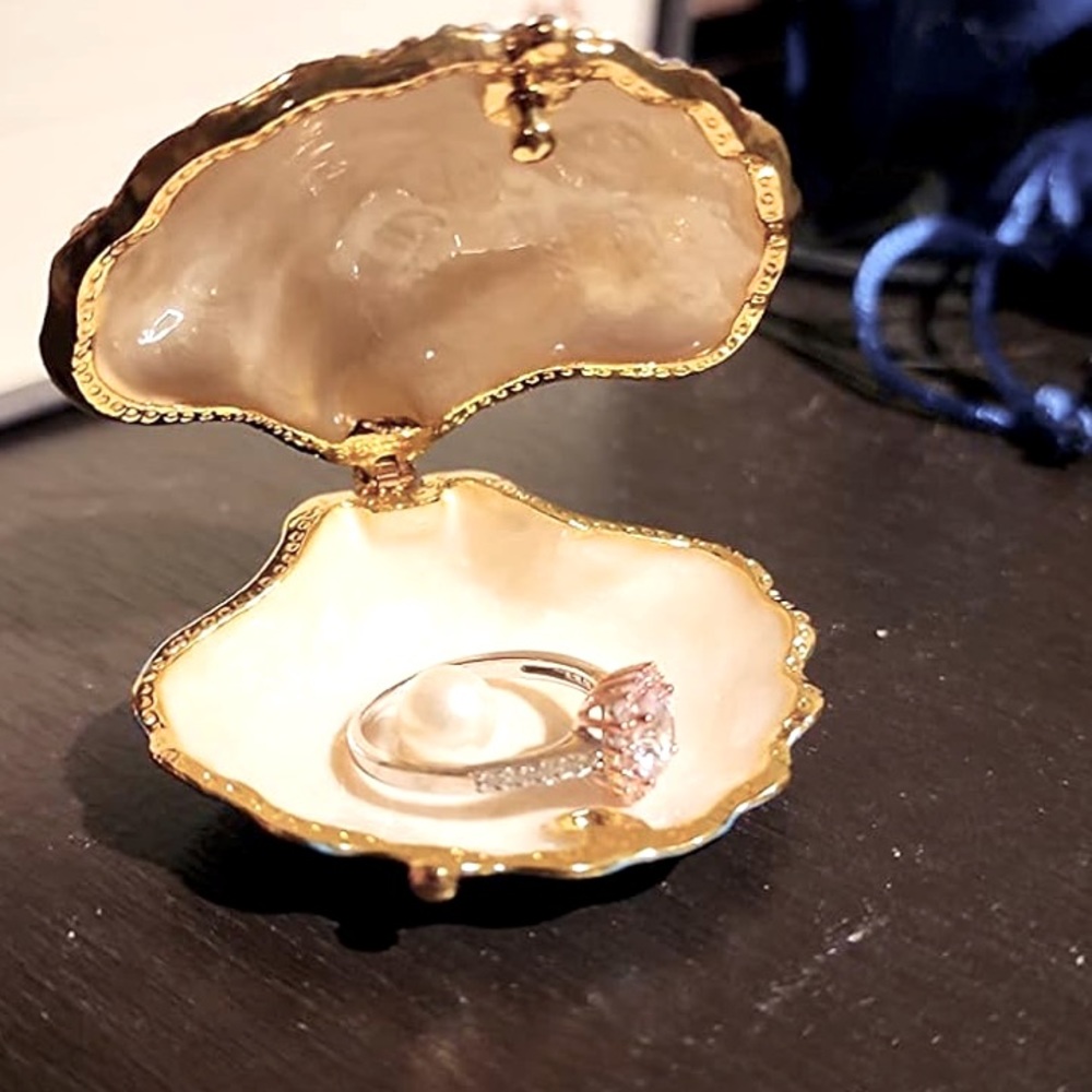 Seashell Crystal Jewelry Box - Picture 5 of 8